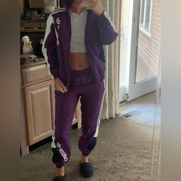 Adidas tracksuit - Picture 5 of 9